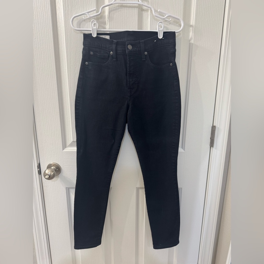 GAP True Skinny High Rise Size 6 Short Black Jeans